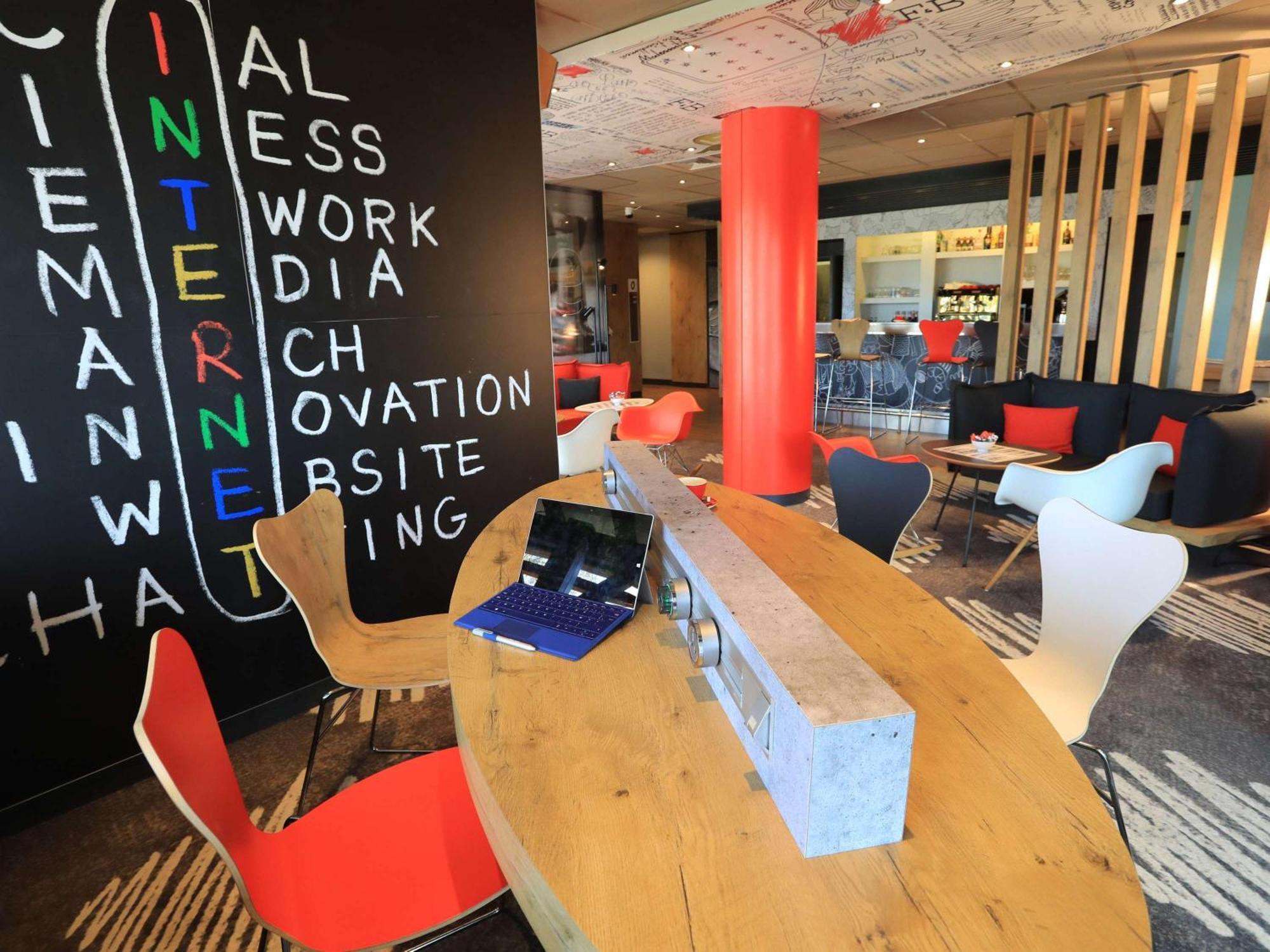 Ibis Aurillac Eksteriør billede